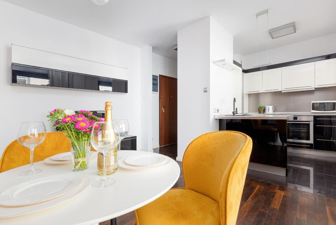 Residence On Wspolna Str. Apartment Warsaw By Renters Bagian luar foto